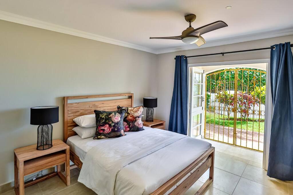 Large Sea View, Walk To Eateries, Loadshed Free Apartamento Ballito Exterior foto